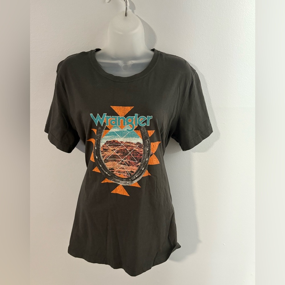 Wrangler • Dark Gray & Orange Horseshoe Top